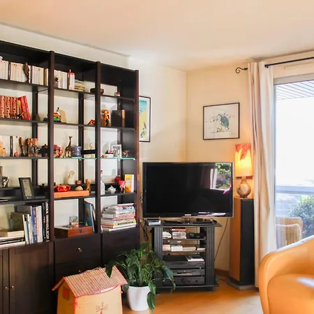 Apartment Quiet 86m With Balconies & Parking
