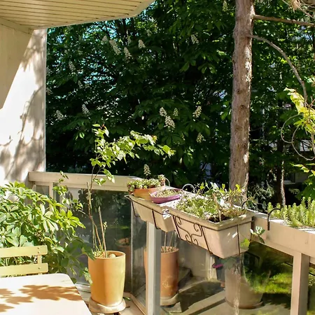 Apartment Quiet 86m With Balconies & Parking